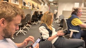 im Planungszentrum werden Alternativen gecheckt